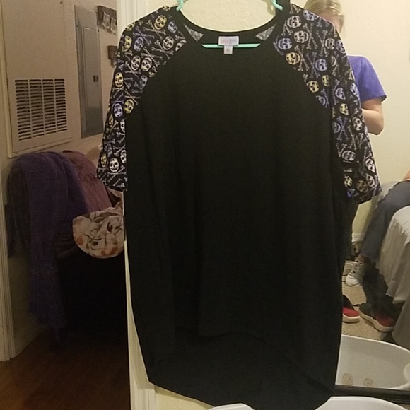 Skull lularoe Irma - Picture 2 of 3